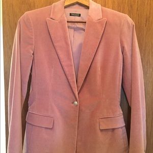 Tahari mauve suede blazer. Size 6.